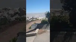 Andando 🚶 a casa desde la esquina....