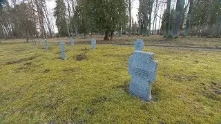 Ne visi iemūžināti Lestenē... Latviešu leģionāru bezvārda apbedījumi Jelgavā.