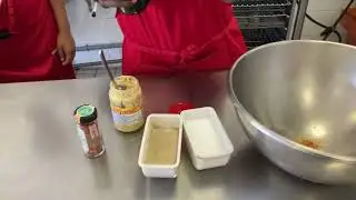 90 - R&eacute;aliser une sauce &eacute;mulsionn&eacute;e froide : La vinaigrette