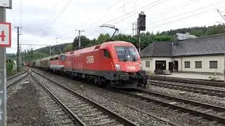 G&uuml;terzug mit Doppellok