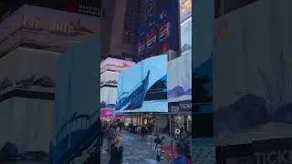 ✨ Times Square at midnight is pure magic 🌃 🇺🇸❤️ #timessquare #timessquarenyc #artwork #bilboard