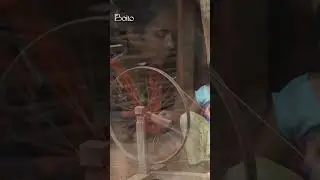 // Kotpad weaving: threads of tradition