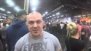 Arnold Classic 2016 Expo bench press 240 lb for 44 reps