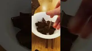 Satisfying Chocolate Breaking