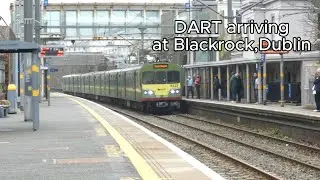 DART train arriving at Blackrock station
