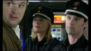 Policie Hamburk s05e11 Pen&iacute;ze nebo l&aacute;ska česk&yacute; dabing