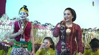 TATIN THITOT FEAT GARENG WIDI
