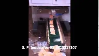 Muri Murmura Puff rice pouch packing machine (9313817107, S P Industries)