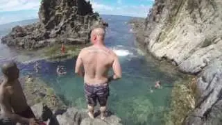 Mokulua Island cliff jumping - Ronan