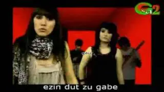 Itxaropen hautsien kaxa  (LAIN) Bideoklipa