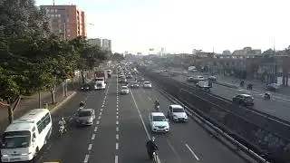Activa, muy activa Bogotá, como siempre en este fantástico momento del día