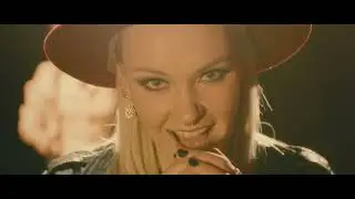 Salla Flinkman - Se palaa iholla (virallinen musiikkivideo)