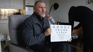 98 jaar, slechtziend… en dít gebeurt tijdens dit huisbezoek met John de Wolf