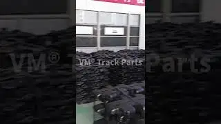 Welcome to buy #kobelco  CKE2500 track shoes