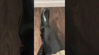 [ASMR] Squeaking my black shiny Zactas tall rubber boots ❤️