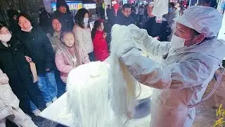 一块糖能拉出327680根丝的银丝酥，美食街里面老字号牡丹银丝酥，工艺流程复杂，美味香甜。#传统工艺 #美食