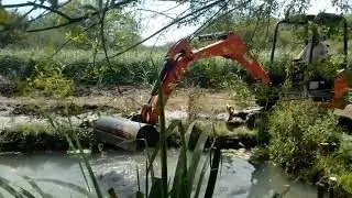 SUITE AUTONOMIE ET LES ETANGS DEVASER (PELLETEUSE)