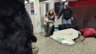 Excellent Street Musician (Blues, R&B) on Jackson CTA Red Line Train Station