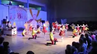Зажигательный народный танец под задорные частушки