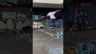 Lipslide Kickflip Lipslide 🤯🤯
