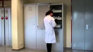 Acid/alkali cabinet in operation