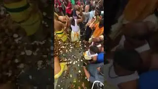 Hindus break coconut on street #paris #hinduism #islam