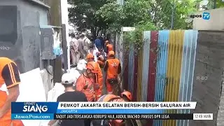 Pemkot Jakarta Selatan Bersih Bersih Saluran Air