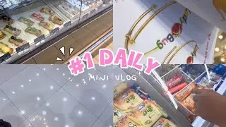 &ldquo;Just Window Shopping & Little Joys | Chill Vlog &ldquo; 🛍️🍕🎨