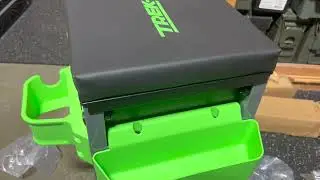 COSTO Trekterra Work Seat Detailing Garage Bench Shop Stool Toolbox Mychanic Side Kick SK3 Painting