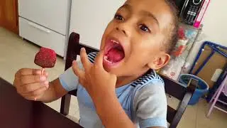 PIKA SLICE WATERMELON CHILI SUCKERS| KID EFX CANDY REVIEW episode 2 pt.1