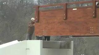 Instalace nov&eacute; l&aacute;vky přes Svratku - Ti&scaron;nov - Předkl&aacute;&scaron;teř&iacute;  17.2. 2010
