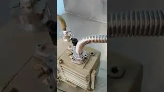 TRIVAC D2A VACUUM PUMP