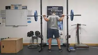 Back Squat vista lateral Back View