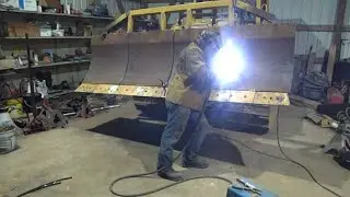 Установка нового кожуха бульдозерного отвала 3/8 AR400 Cat D3C LGP