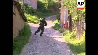 Dramatic pix of Presovo fighting