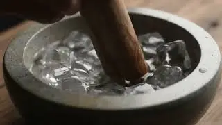 돌그릇에 담은 얼음물 ASMR | Ice Water in a Stone Bowl