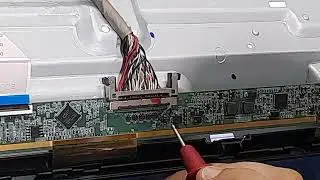 Solucionando tv con imagen solarizada