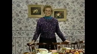 Thanksgiving At Home Entertaining 1994 VHS