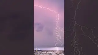 Huge Lightning Bolt Hits the Water in Grand Haven, MI #miwx #lightning