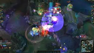 Darius Oneshots an Entire Team Near Instantly