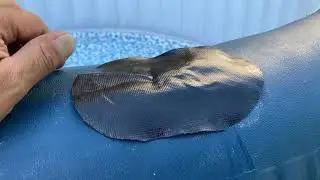 Comment Enlever réparer et décoller morceaux de liner rustine patch #réparation #spa #piscine percé
