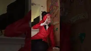 КЕЙН ПОЁТ ДЕЙЗИ ПОД ДВЕРЬЮ ЗУБЛ