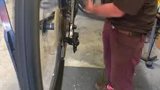 Bike Kitchen: Rear Derailleur Adjustment