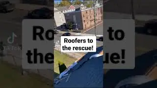 Roofers help with ladder during a fire. #shorts #roof #roofer #roofing #roofershelper #fire #rescue