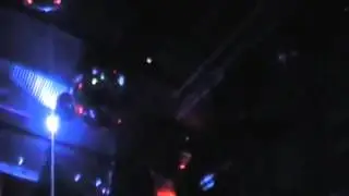 Efecto ROCKET  de pirotecnia interior . ESCOBAR PIROSHOWS