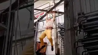 Сложный уголок на одной руке, второй подход Hardly corner by one arm at 63 years old sport спорт gym