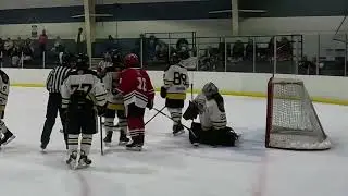 Liam Barlow- 2025 Salmon Arm U18 T2 Tournament. JDF U18 T2 Grizzlies Vs. NSWC U18 T2 Winterhawks. 