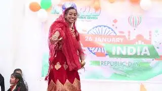 Dekh ke Tujhe Ek Dafa Phir kisi ko naa Dekha Kabhi