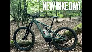 New Bike Day on Tomahawk in the Surrey Hills. Specialized Turbo Levo!