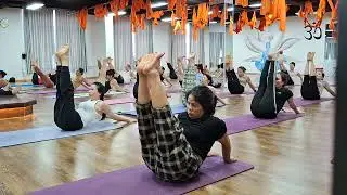 🕉Vinyasa Yoga for Flexibility & Balance @Mr Ashish Uk